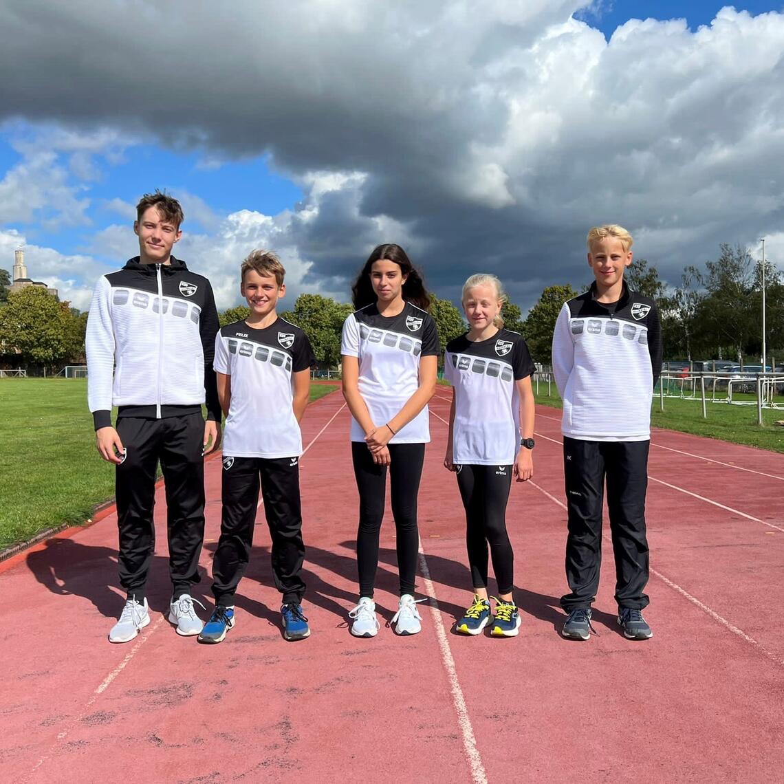 v.l.n.r. Elias Malsam, Felix Hollstein, Maria Mavrommatis, Tamina Linge und Julien Klenner v.l.n.r. Elias Malsam, Felix Hollstein, Maria Mavrommatis, Tamina Linge und Julien Klenner
