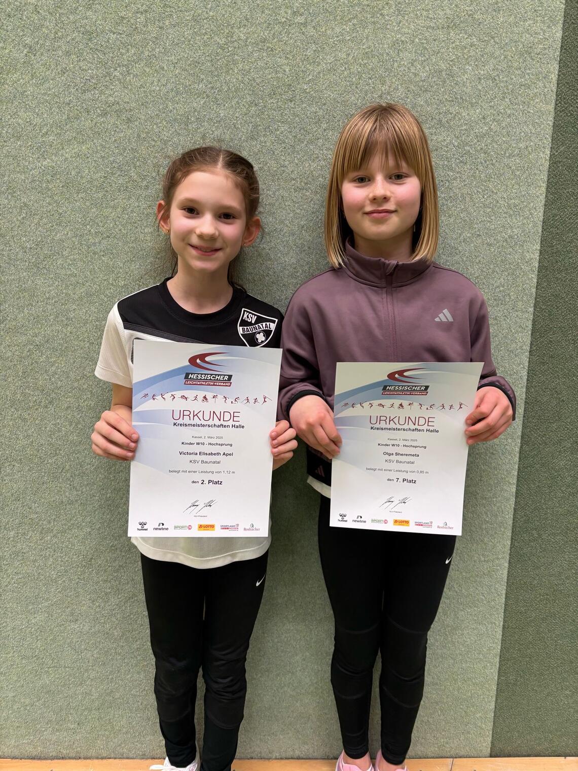 Vicotoria Apel und Olga Sheremeta Vicotoria Apel und Olga Sheremeta