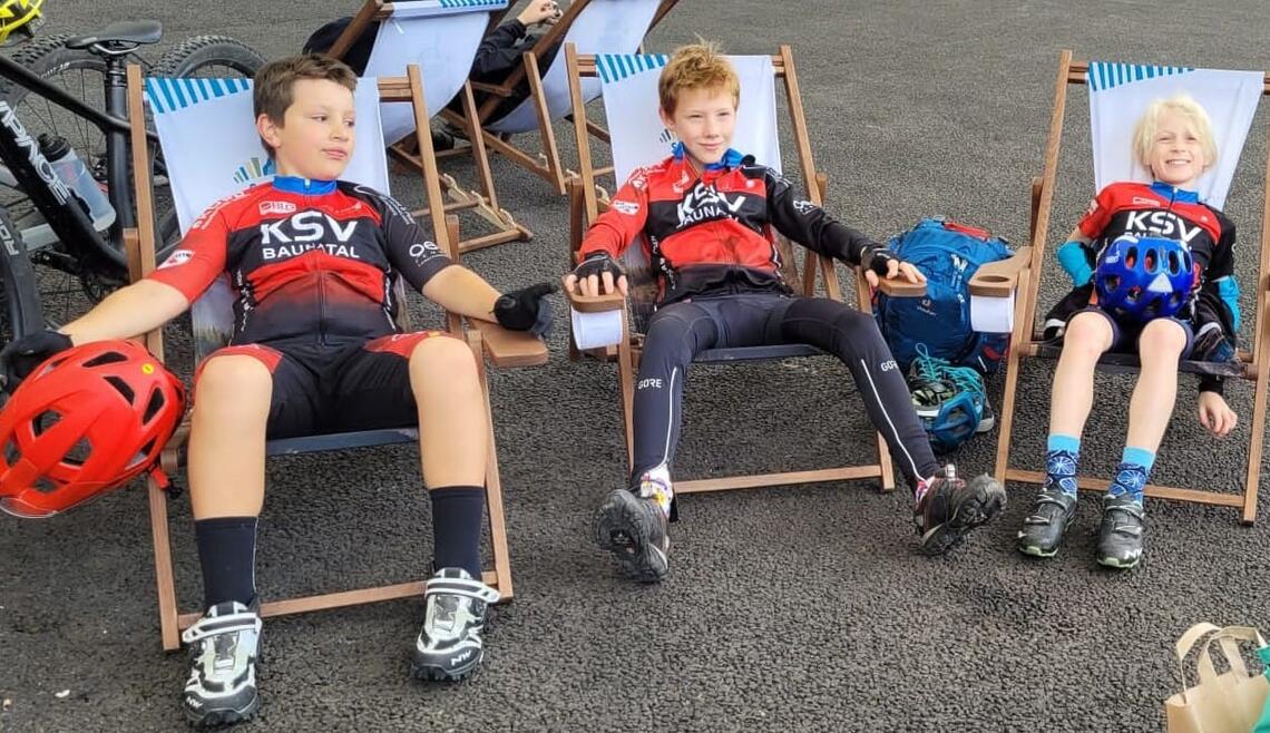 Jonas, Paul und Maximilian hatten auch Zeit mal zu Relaxen ;-) Jonas, Paul und Maximilian hatten auch Zeit mal zu Relaxen ;-)