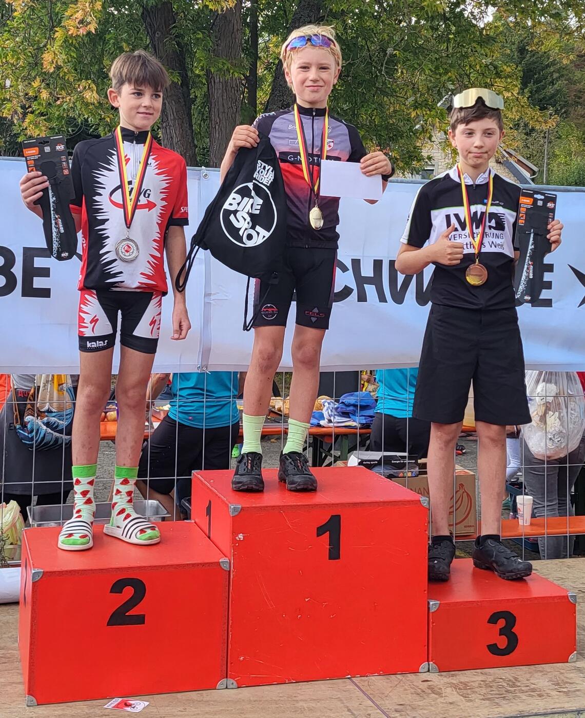 ganz oben Magnus als Sieger im Rennen ganz oben Magnus als Sieger im Rennen
